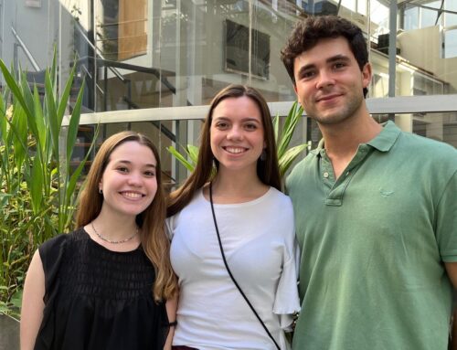 Recibimos en nuestro laboratorio a Lucía, Celia e Ignacio, estudiantes de la Universidad Francisco de Vitoria, Madrid, España